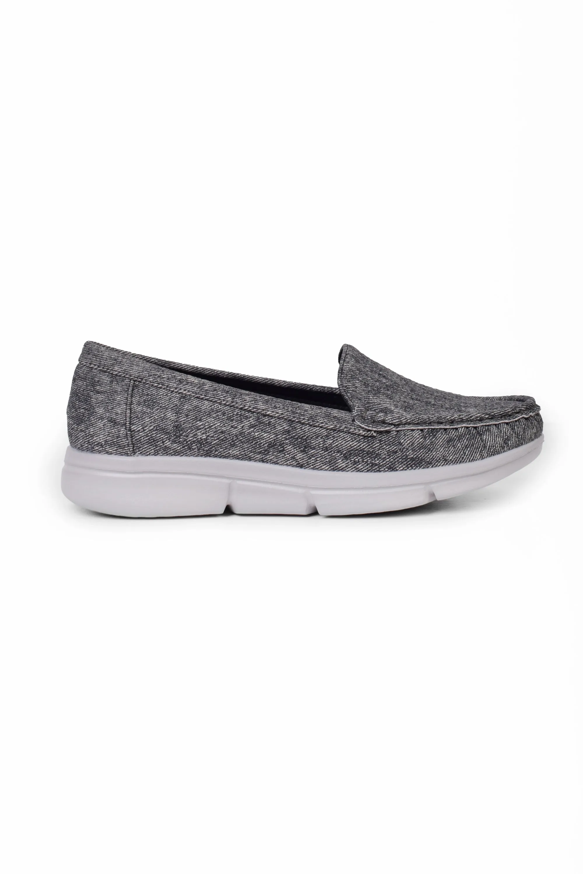 01-48041 Flat Moccasin