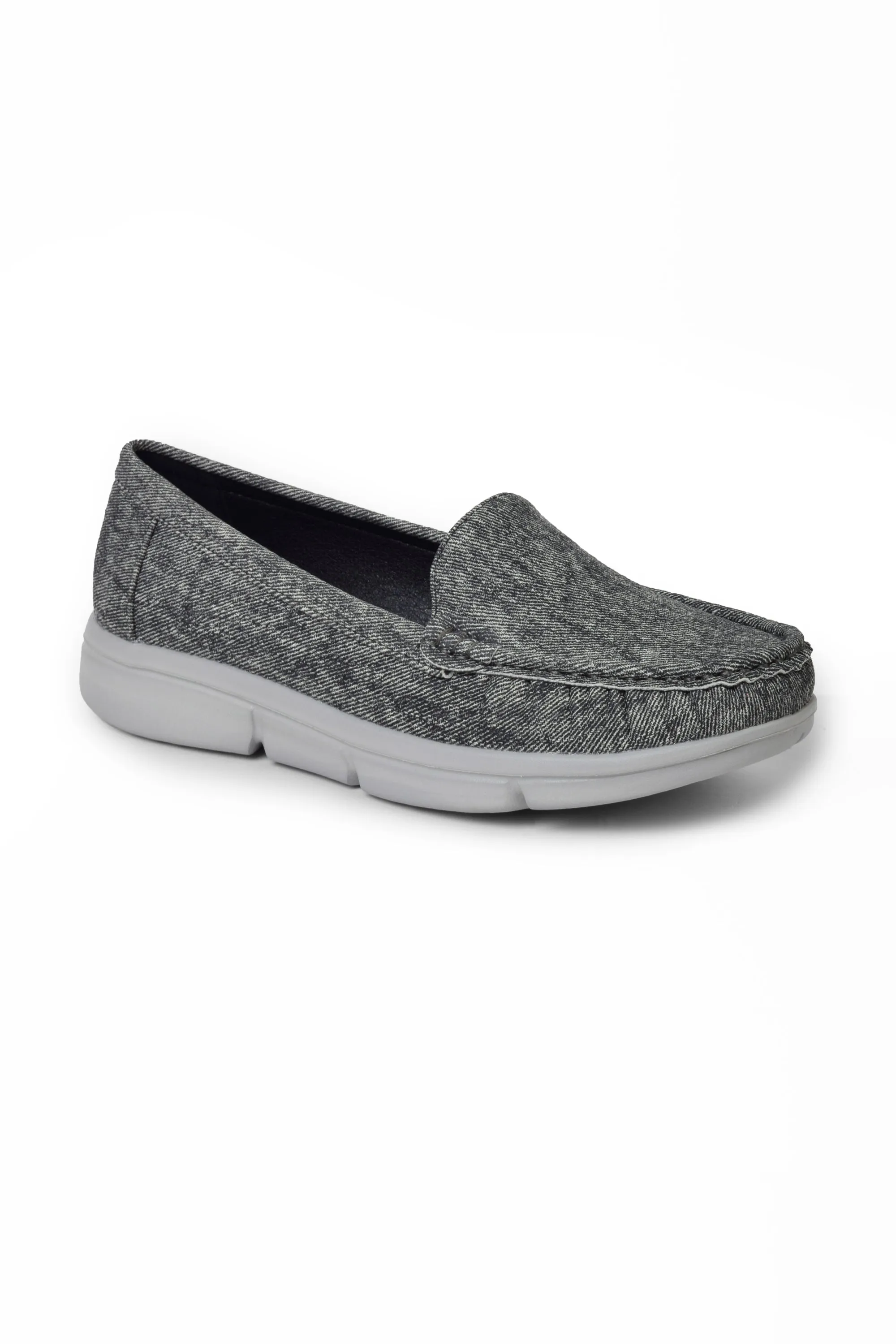 01-48041 Flat Moccasin