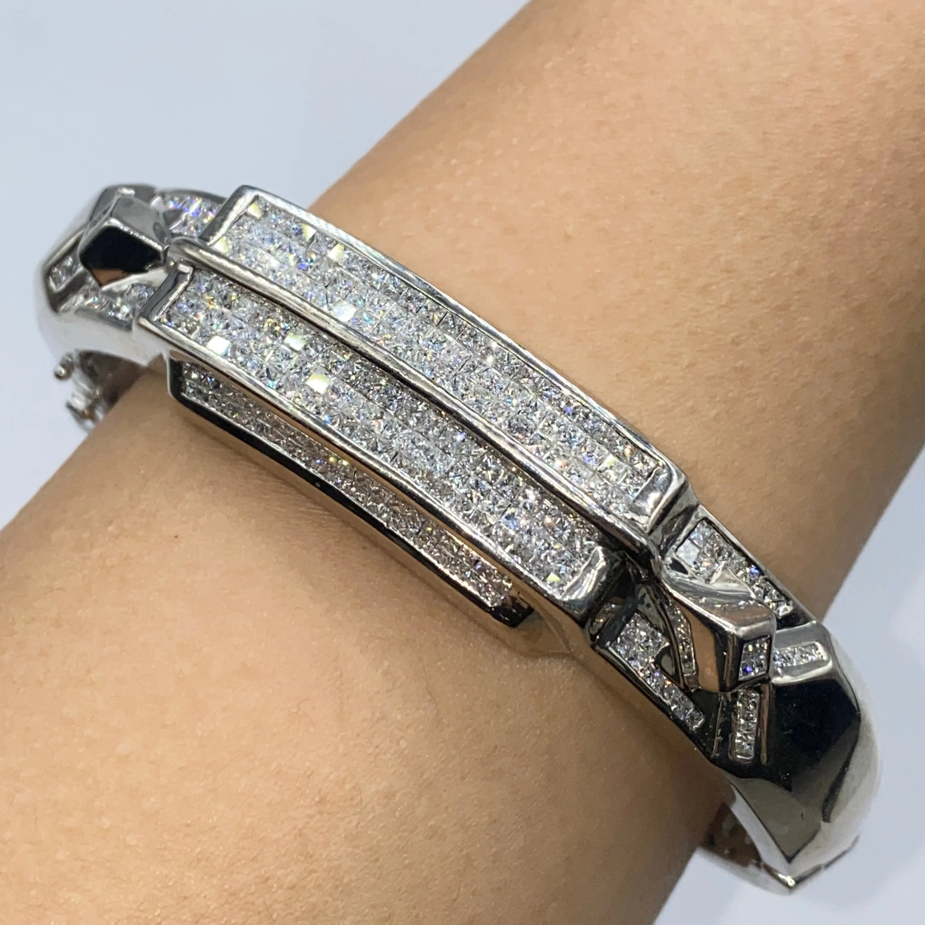 14K Vanguard Bold Diamond Cuff
