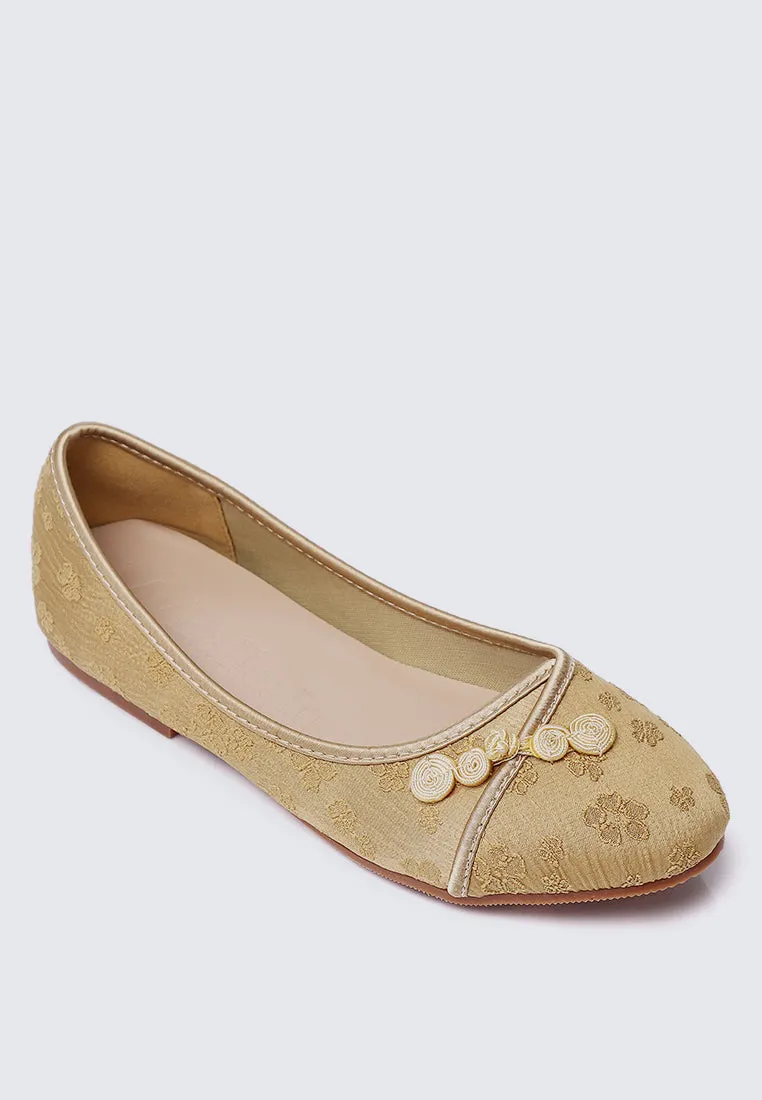 Chuyee Comfy Ballerina In Mustard