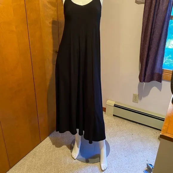Comfy USA/Sun Kim lovely slimming maxi dress!