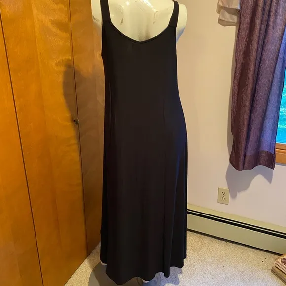 Comfy USA/Sun Kim lovely slimming maxi dress!
