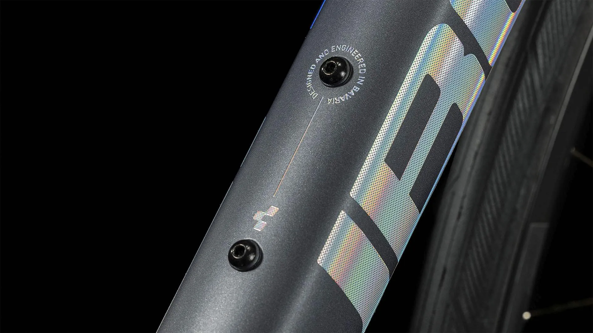 CUBE AXIAL WS RACE METALBLACK/RAINBOW