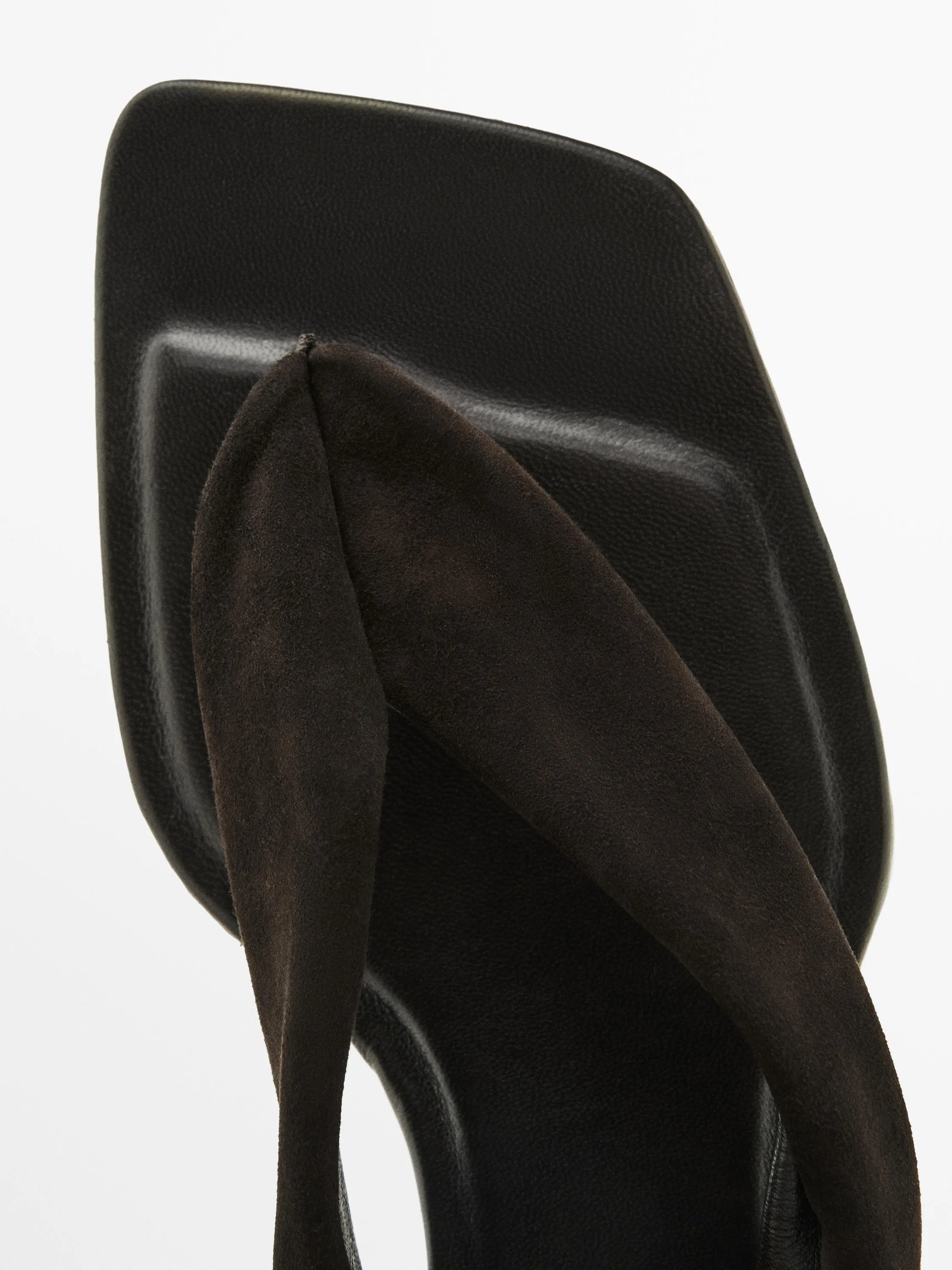 Flat suede sandals