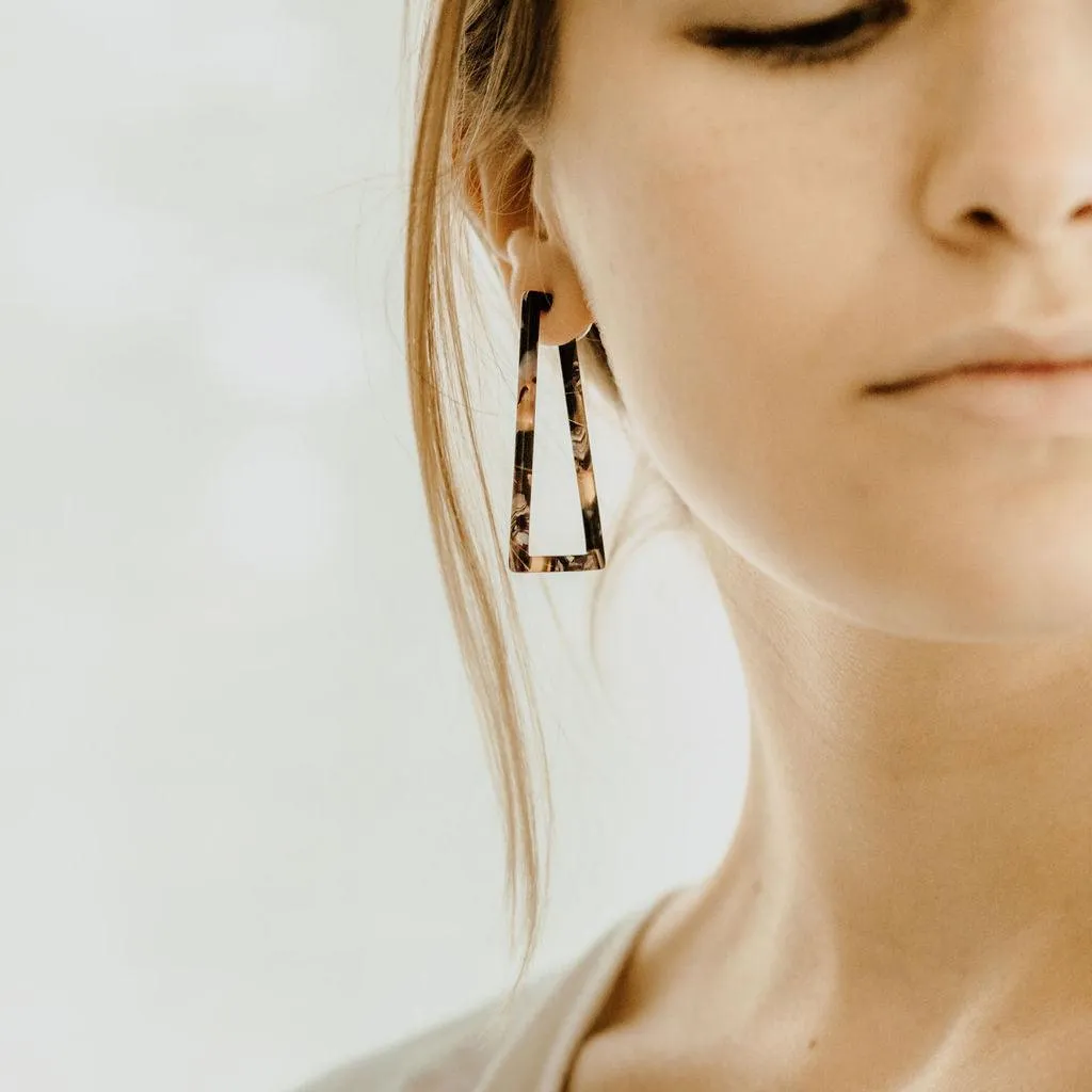 HARLOW Resin Parallelogram Earrings
