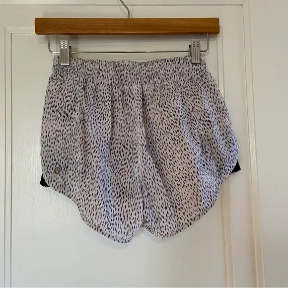 Lululemon Pleat to Street running shorts