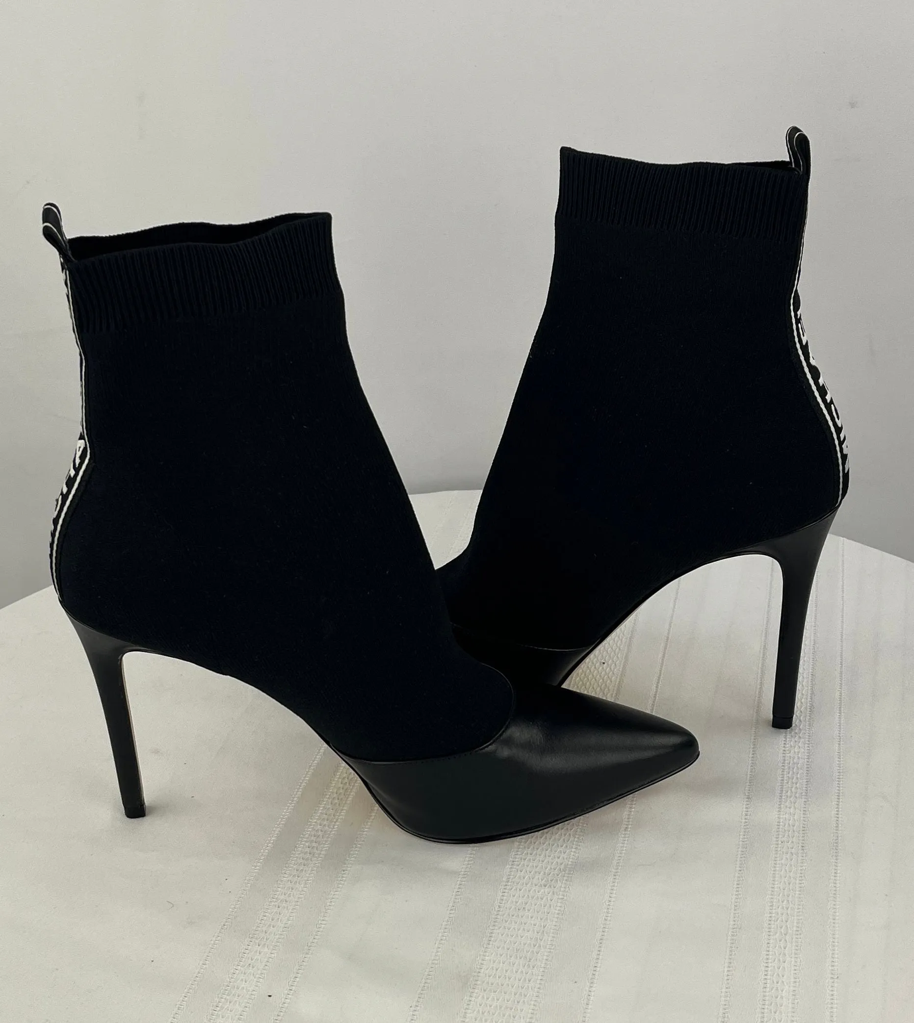 Michael Michael Kors Vicky Logo Tape Black Knit Ankle Bootie Sock Heels Size 10M
