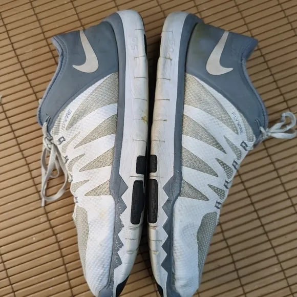 Nike Free Trainer 5.0 V6 White Dove Grey Running Flywire Sz 11.5 Mens 719922-110