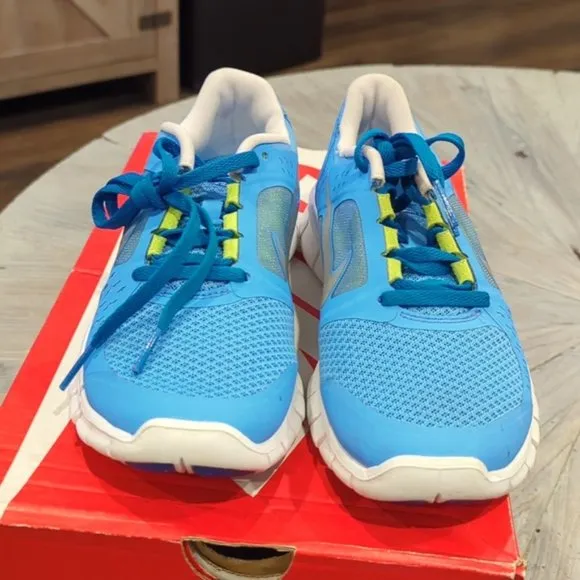 Nike Kid's Free Run 3 Running Shoe like new