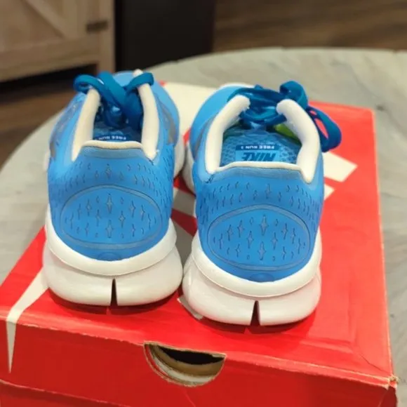 Nike Kid's Free Run 3 Running Shoe like new