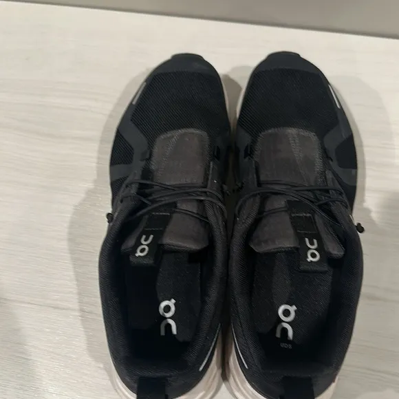 OnCloud sky running shoe