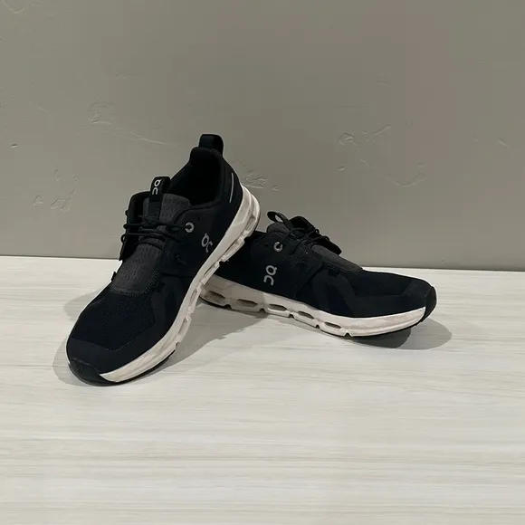 OnCloud sky running shoe