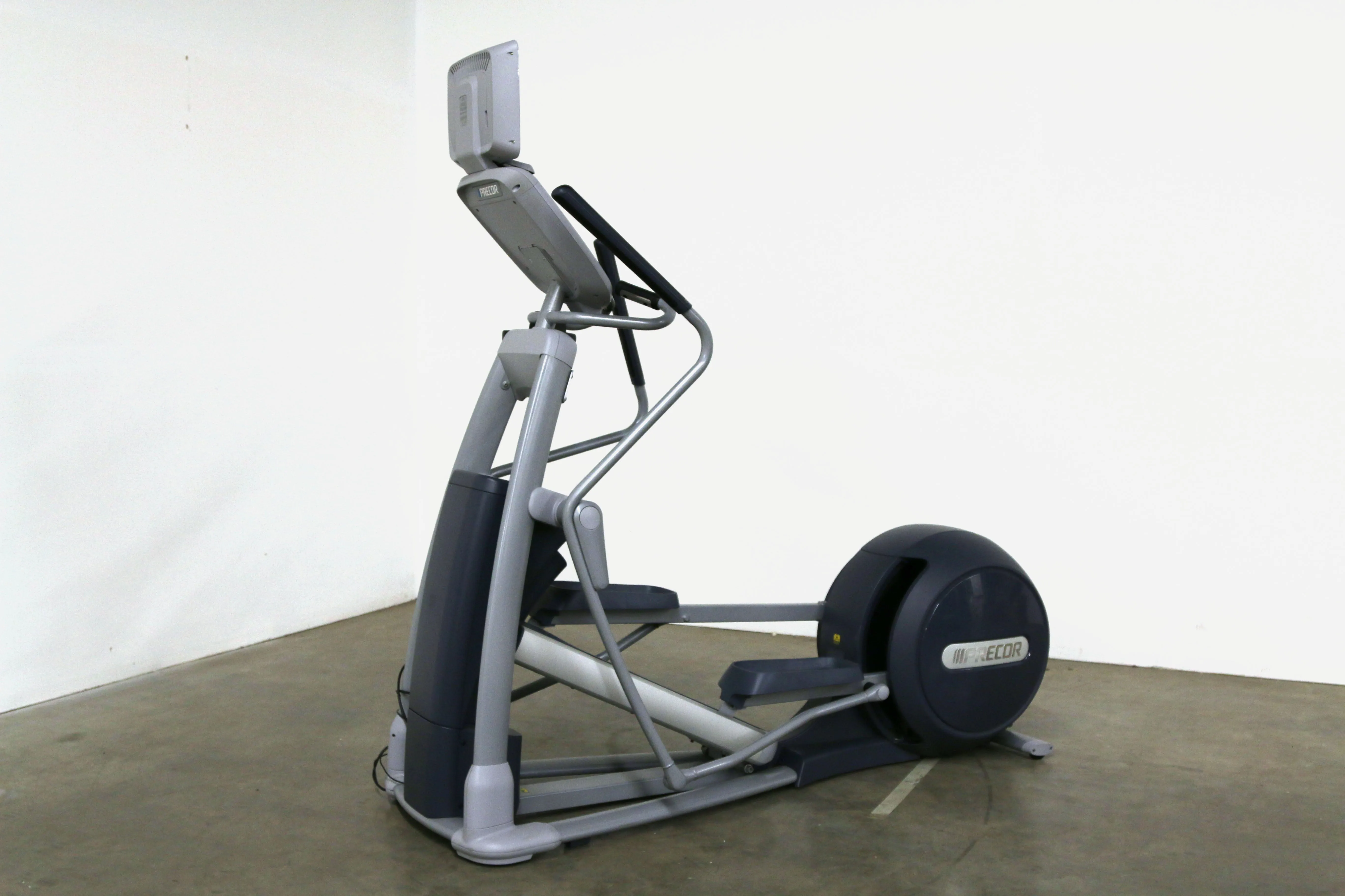 Precor EFX 835 Elliptical Fitness Crosstrainer