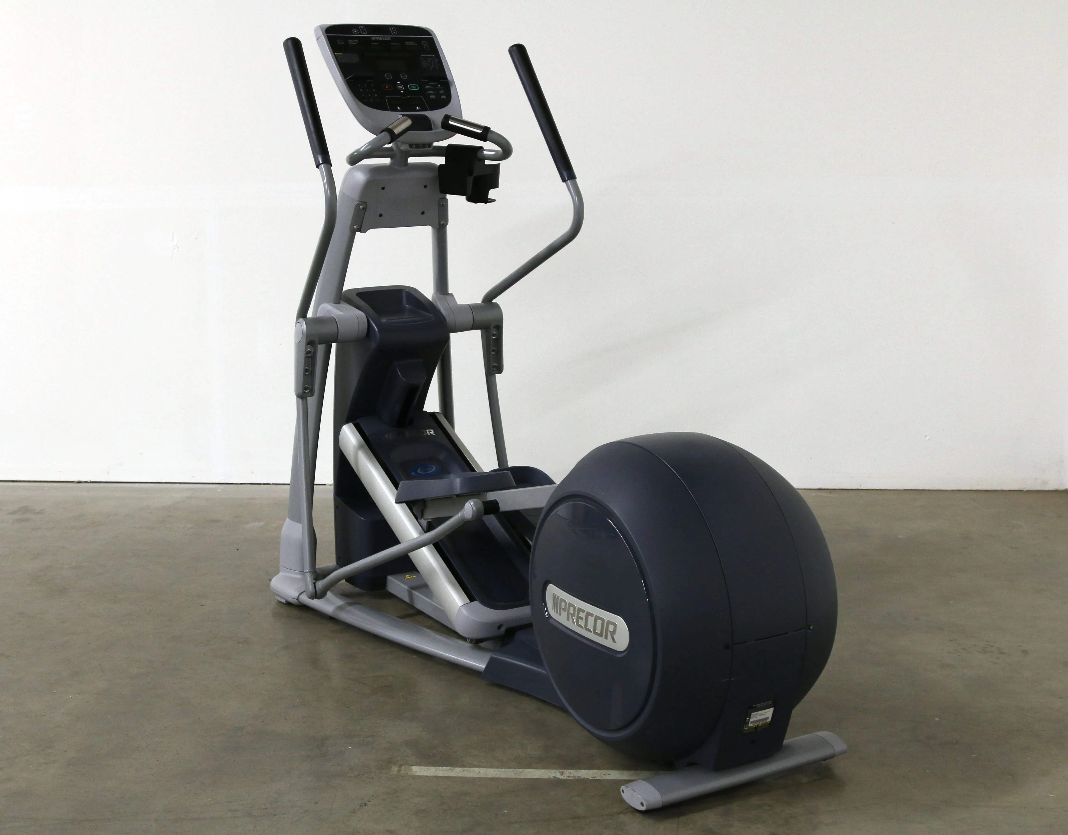Precor EFX 835 Elliptical Fitness Crosstrainer