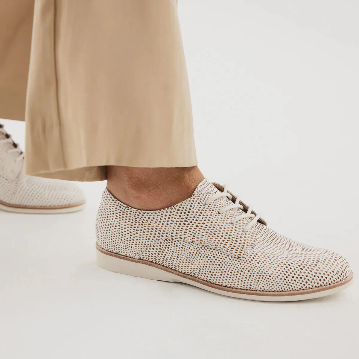 Rollie Derby Tan/White Snake