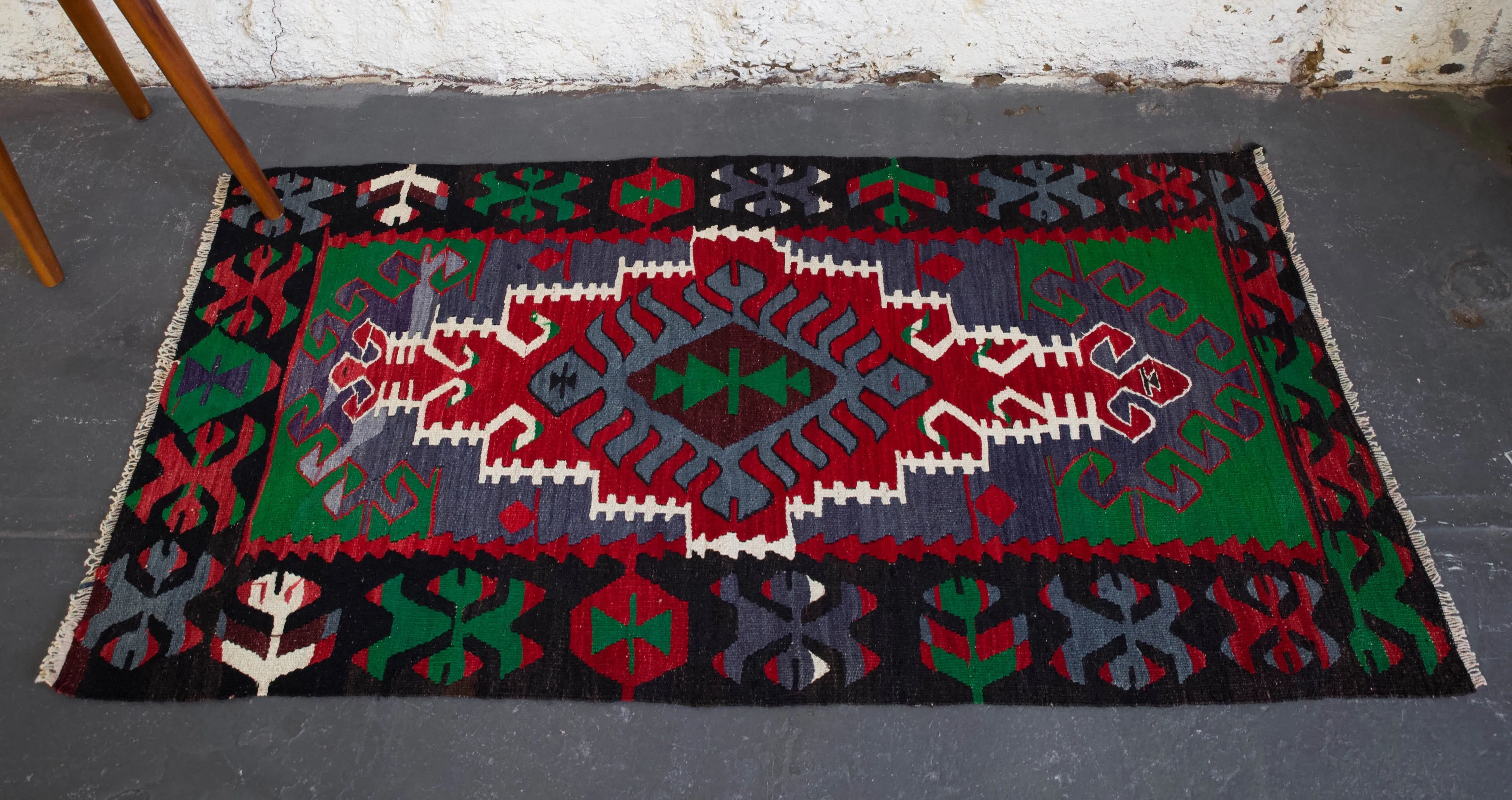 Vintage Mini Turkish Kilim Rug 2'8"x5'2"