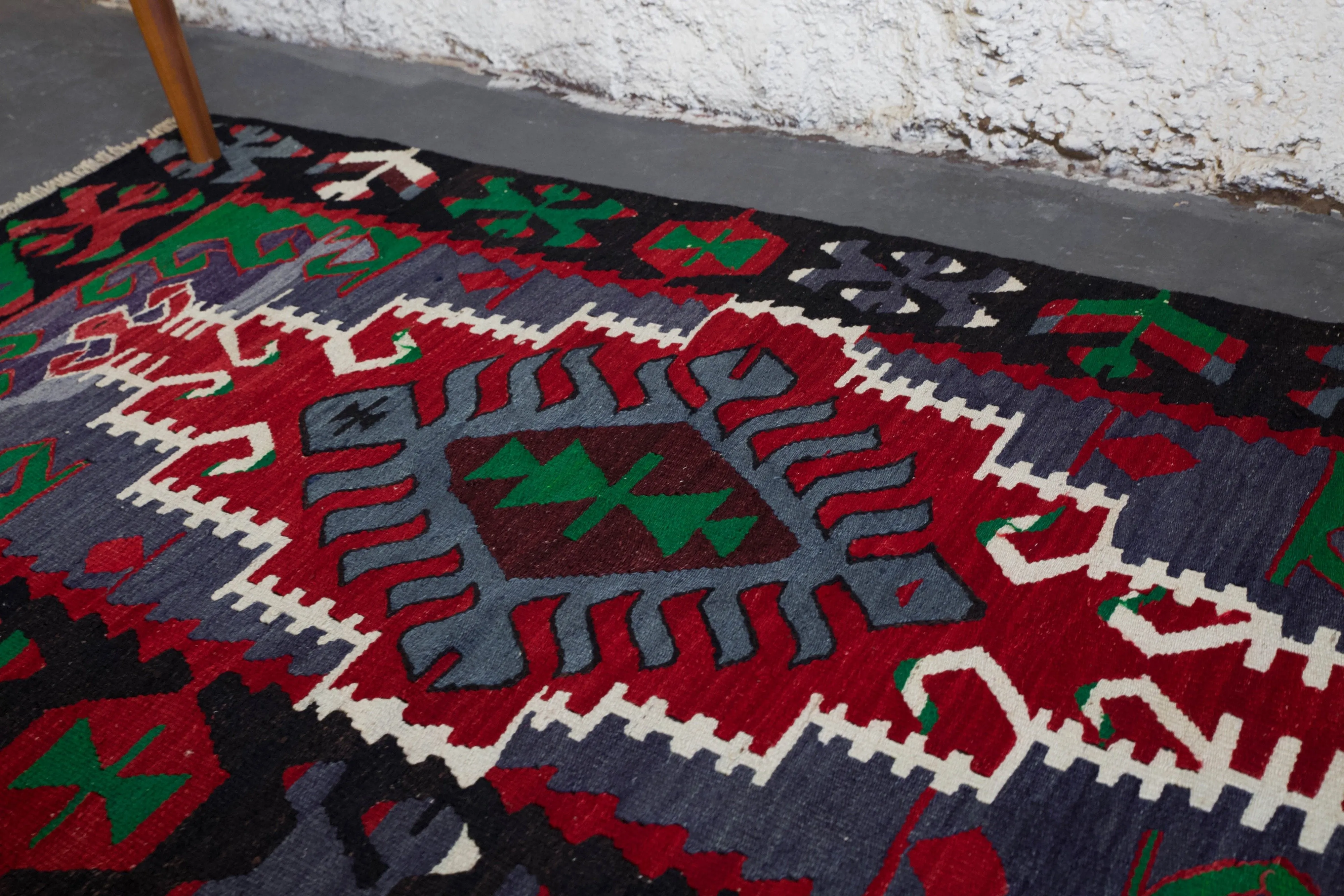 Vintage Mini Turkish Kilim Rug 2'8"x5'2"