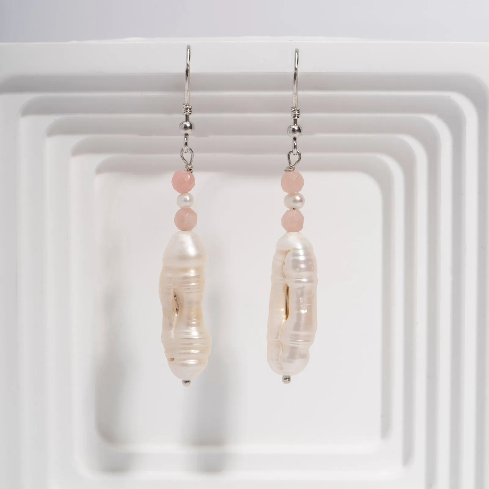 WILLOW GLINT PEARL EARRINGS